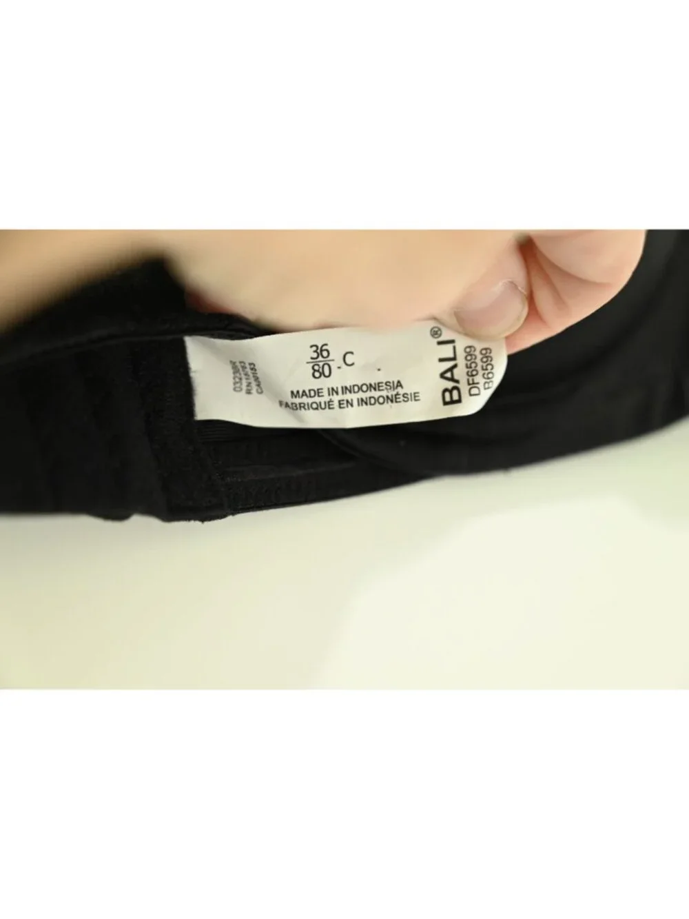 NWOT Bali One Smooth U Stay in Place Strapless Underwire Bra Black Sz 36C DF6599